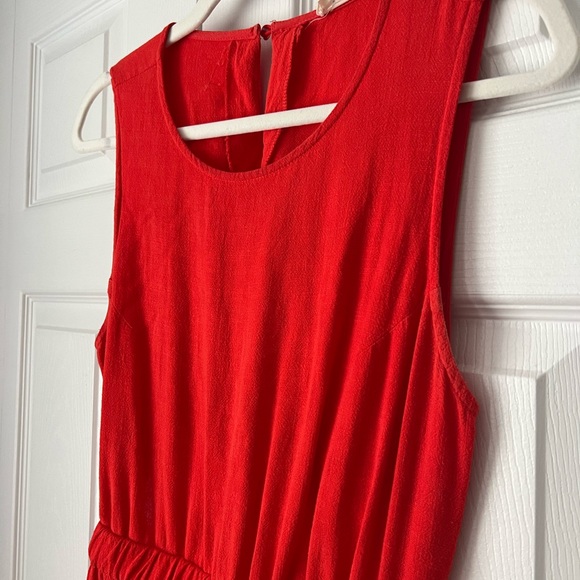 Gilli Red Linen Blend Dress with back cut out - Picture 6 of 10